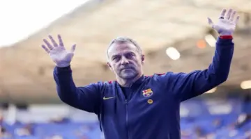 هانزي فليك يضع مستقبل نجم برشلونة شرطاً أساسياً لحسم صفقة المهاجم الجديد